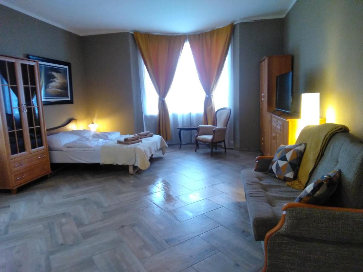 Sunny Bear Bed & Breakfast Jelenia Góra Esterno foto